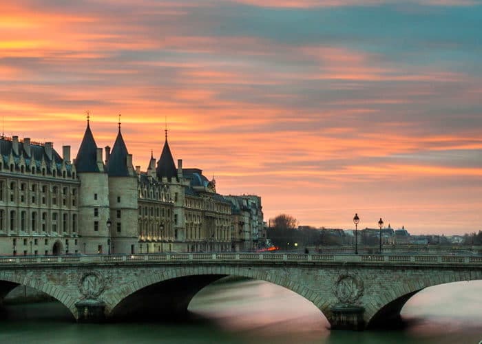 Como viajar para a Europa gastando pouco